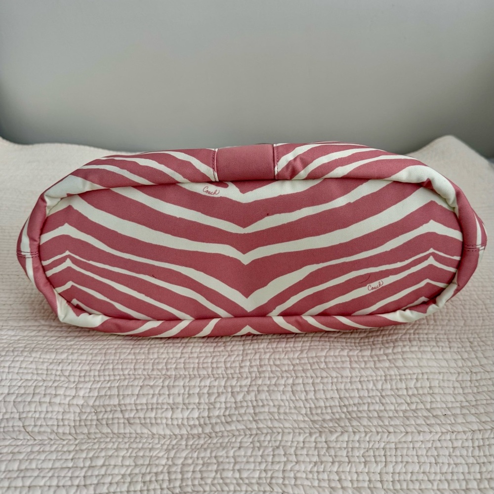 Coach Devin Signature Stripe Zebra Print Shoulder Bag F24022 - Picture 7 of 16